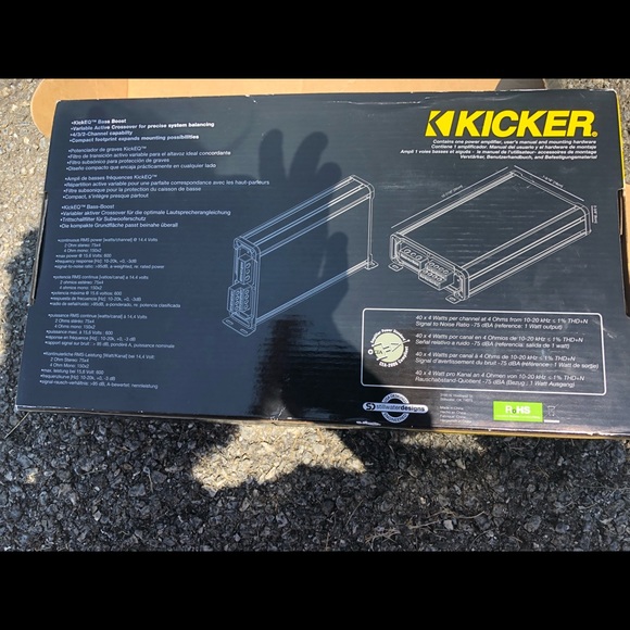 Two 10” Kicker CompR subwoofers and a 600w amp - Picture 4 of 5